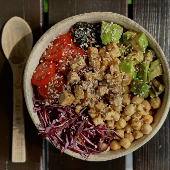 Vegan bowl with tofu