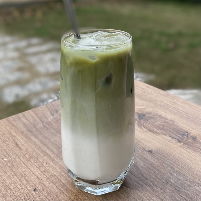 Ice matcha latte